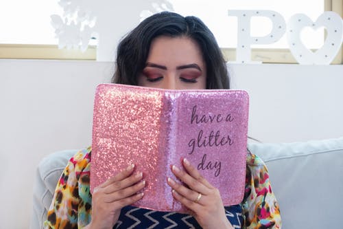 What Can I Use Instead of Glitter? The True Eco-Glitter!